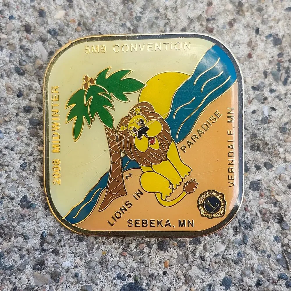 Lions gold tone